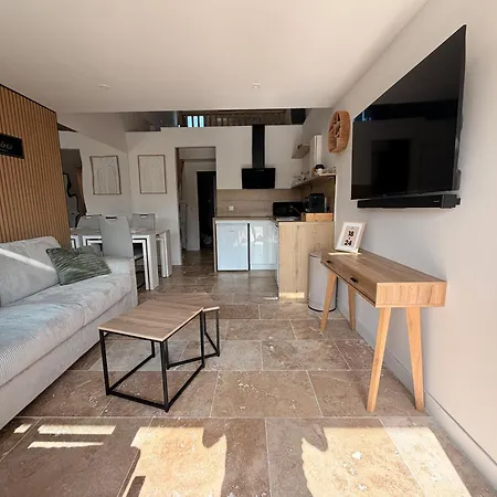 Sexty-nine, 69 Heliovillage Vila Agde