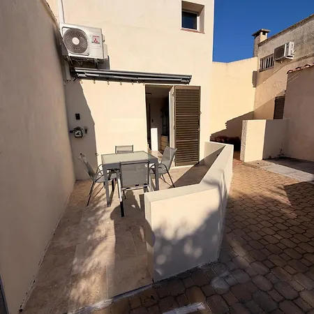 Vila Sexty-nine, 69 Heliovillage
