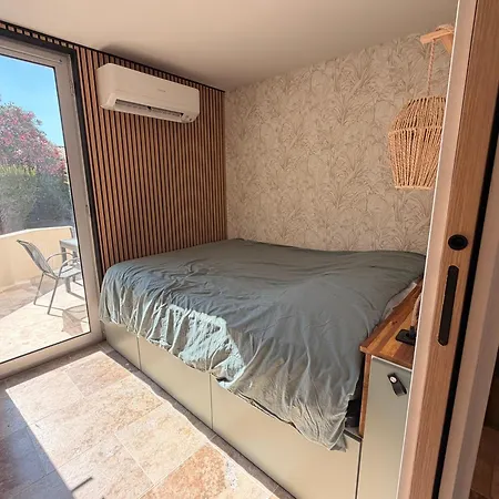 Sexty-nine, 69 Heliovillage