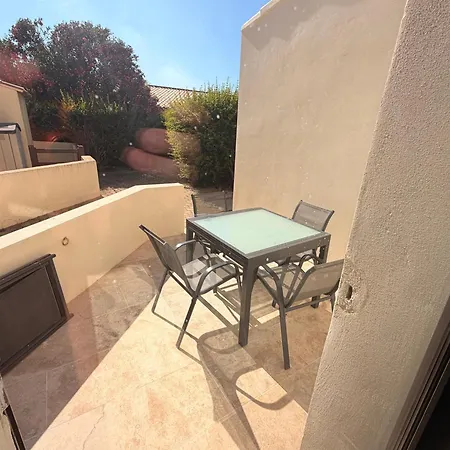 Sexty-nine, 69 Heliovillage * Agde