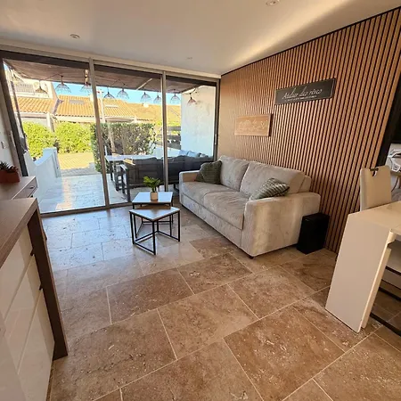 Sexty-nine, 69 Heliovillage Villa Agde