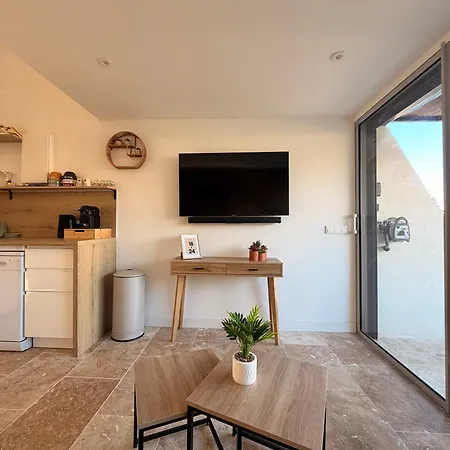 Sexty-nine, 69 Heliovillage Agde